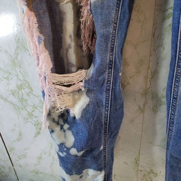 eunia Distressed Mid Rise Jeans - Picture 8 of 13